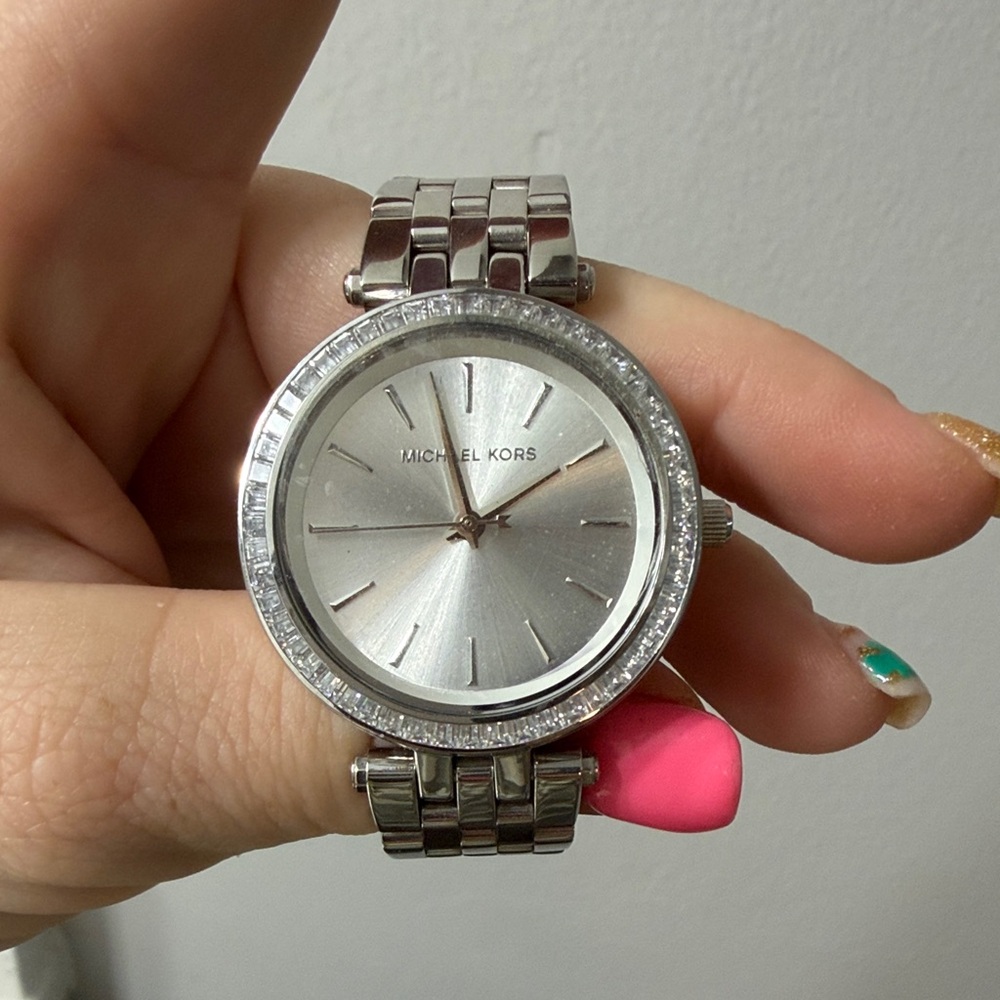 Michael Kors Silver Crystal Bezel Link Watch - Picture 3 of 10